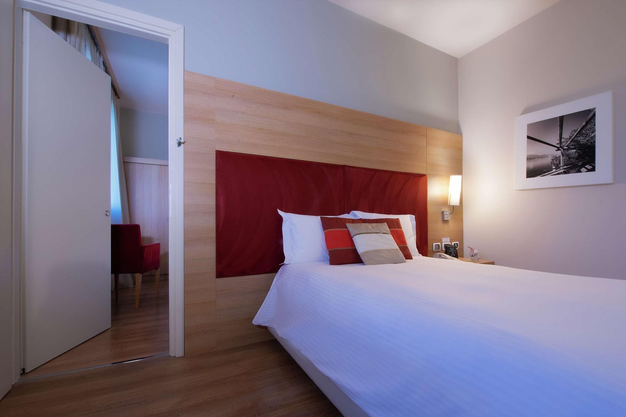Hotel Dolce By Wyndham Milan Malpensa Somma Lombardo Exterior foto
