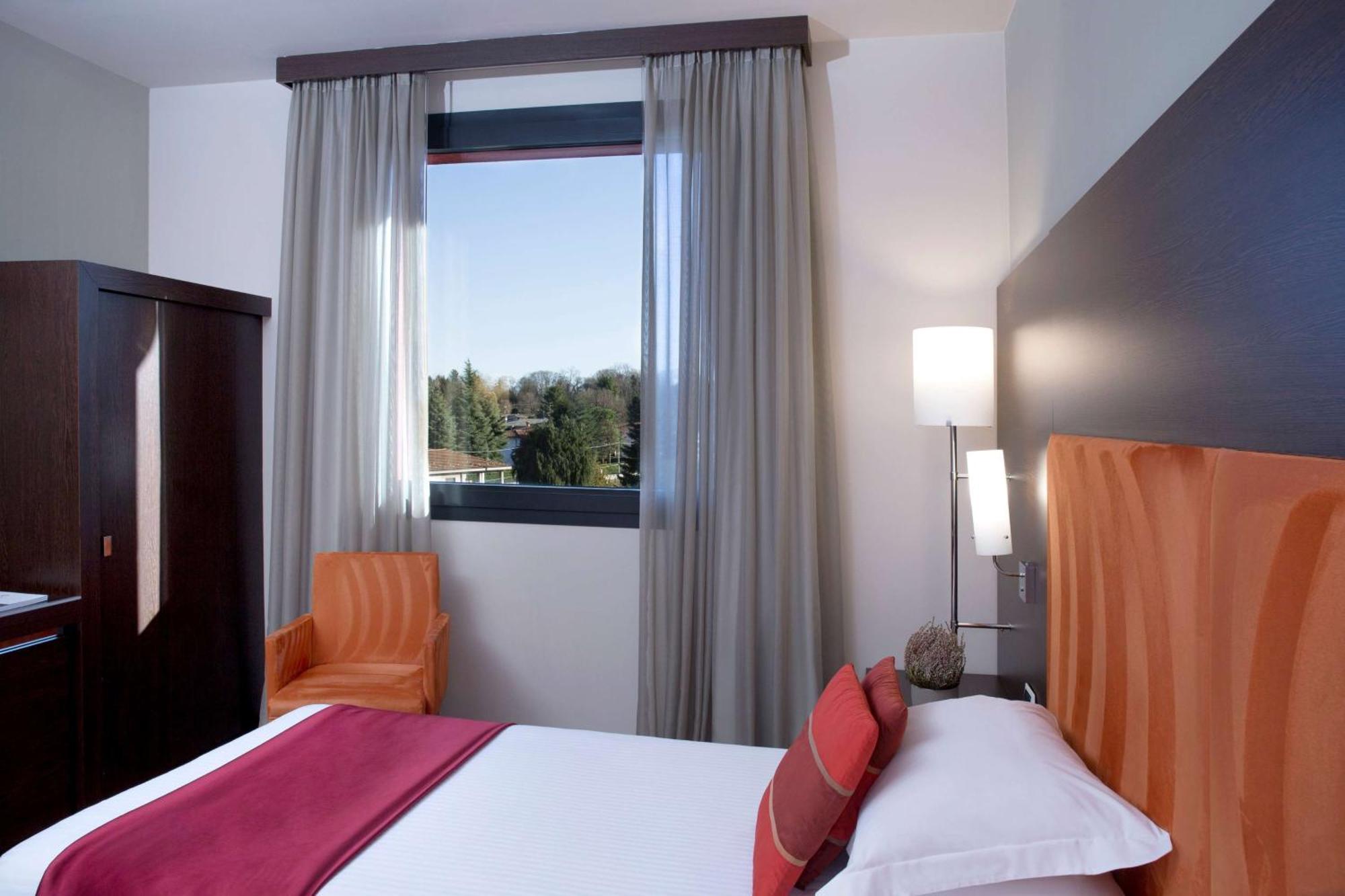 Hotel Dolce By Wyndham Milan Malpensa Somma Lombardo Exterior foto