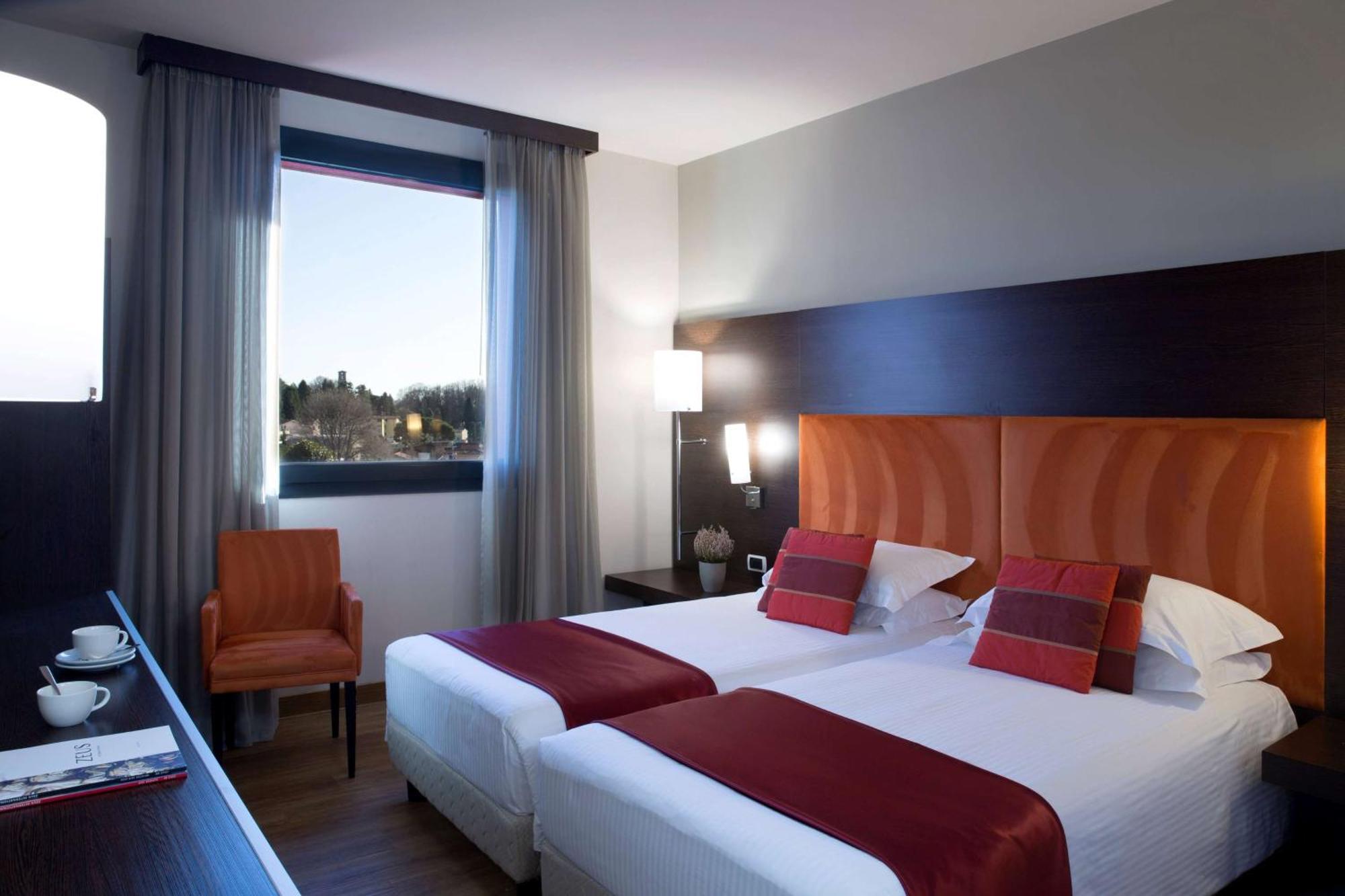 Hotel Dolce By Wyndham Milan Malpensa Somma Lombardo Exterior foto
