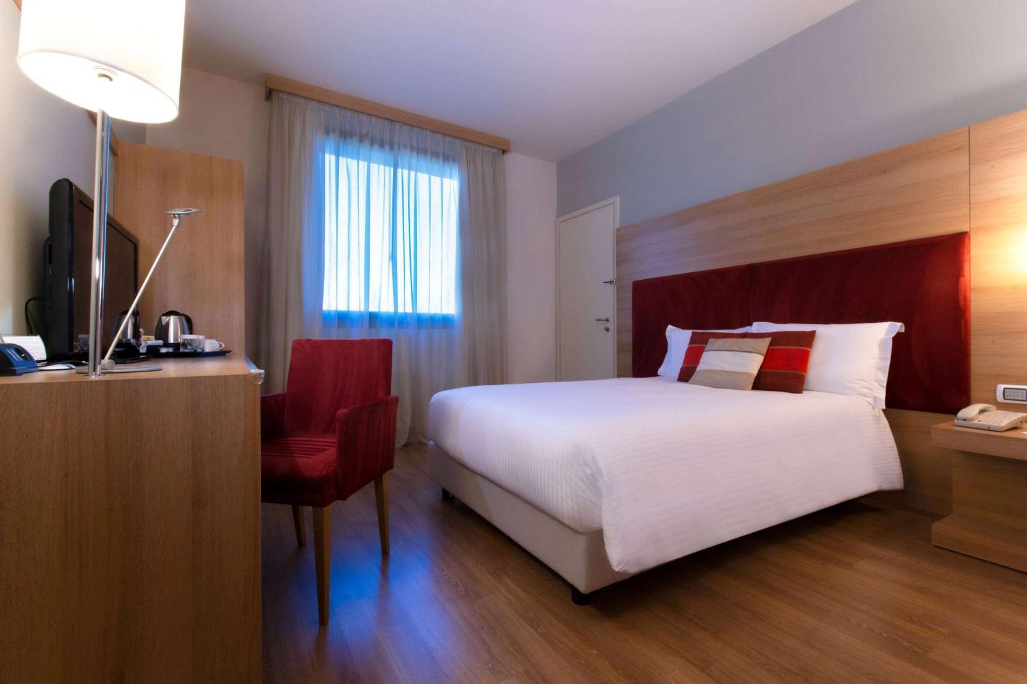 Hotel Dolce By Wyndham Milan Malpensa Somma Lombardo Exterior foto